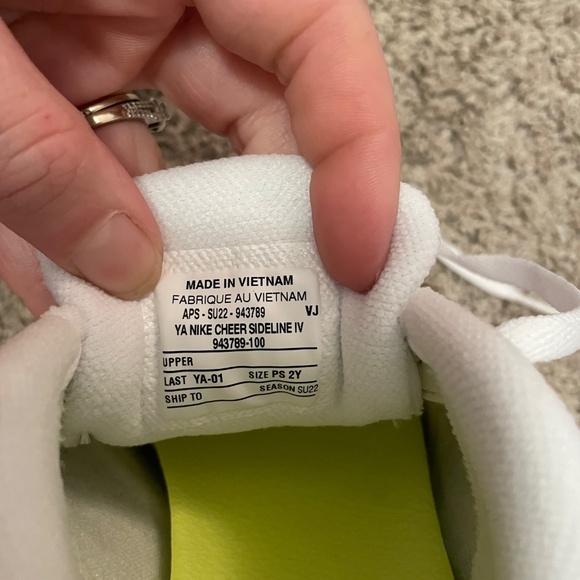 Nike Sideline Cheer Shoes - Picture 3 of 3